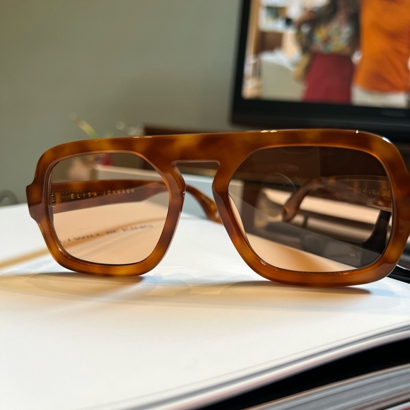 Stylish Brown Sunglasses for Women main image 9